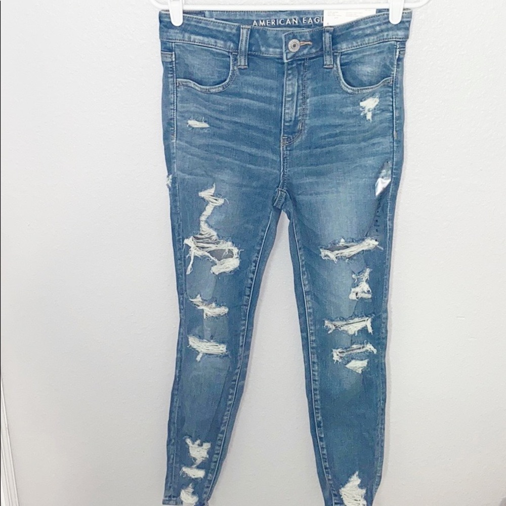 American eagle ripped jean